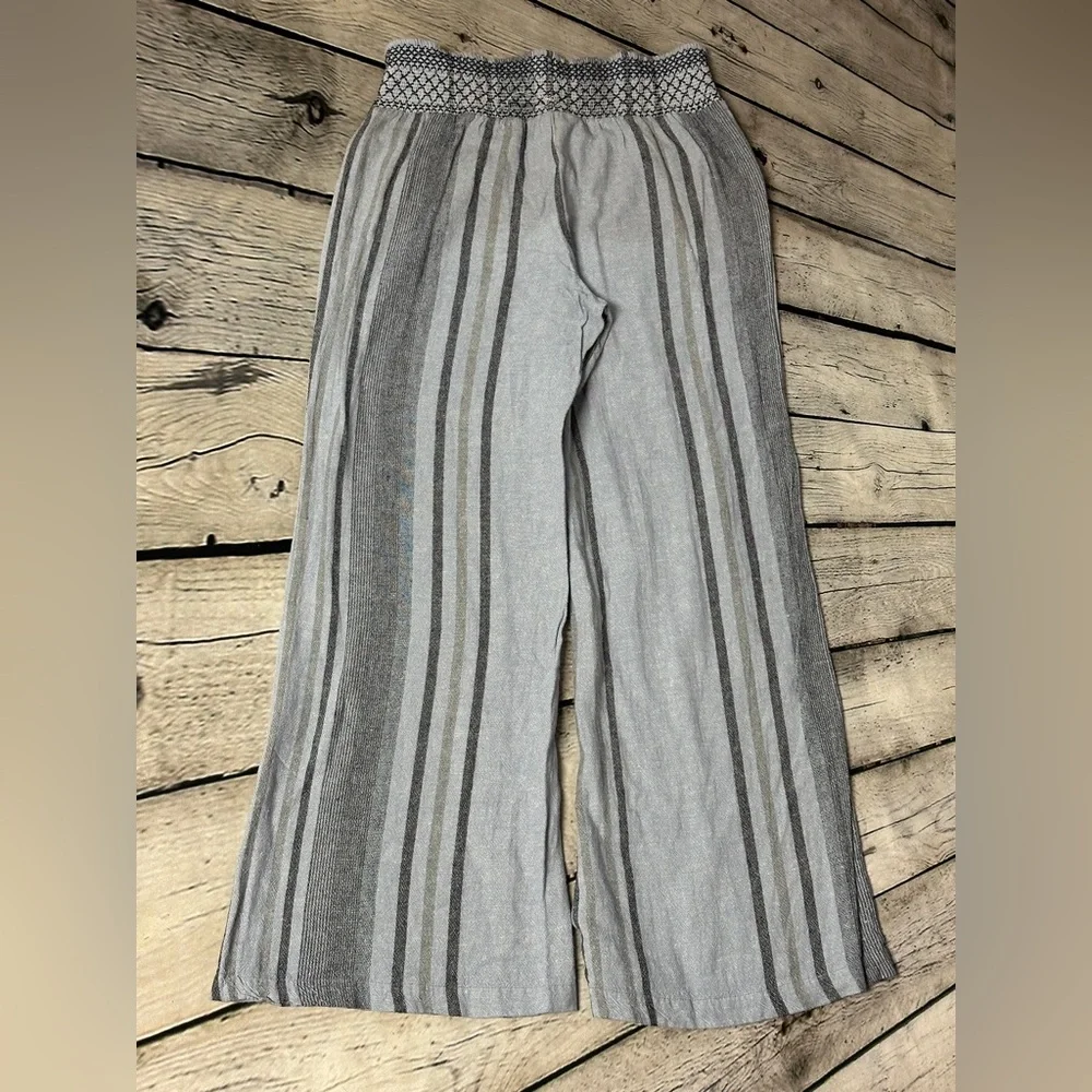 Gray Striped Wide Leg Pants - Picture 8 of 8